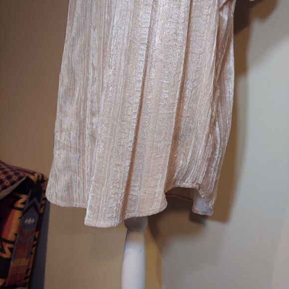 Sheer Crush Flutter Sleeve Blouse - Picture 5 of 7